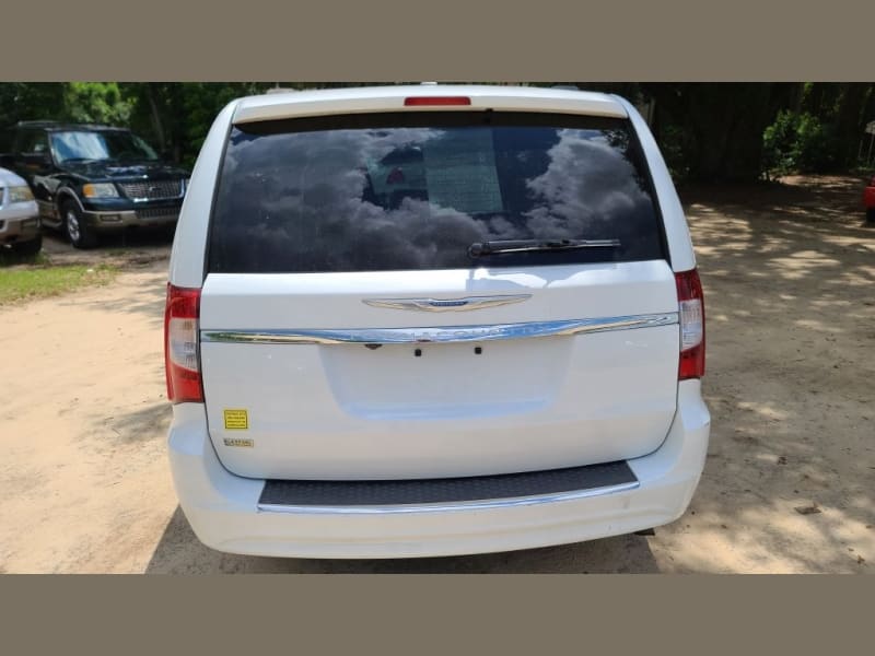 CHRYSLER TOWN & COUNTRY 2014 price $6,750
