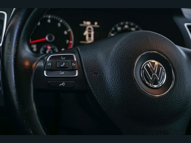 Volkswagen Passat 2014 price $7,990