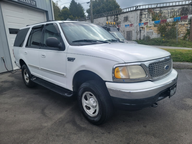 Ford EXPEDITION 2000 price $4,800
