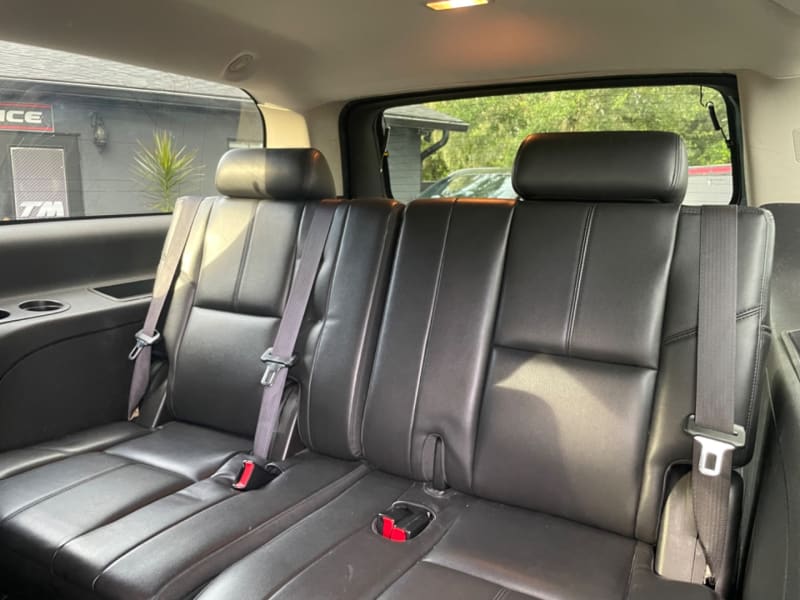 Chevrolet Suburban 2014 price $14,990