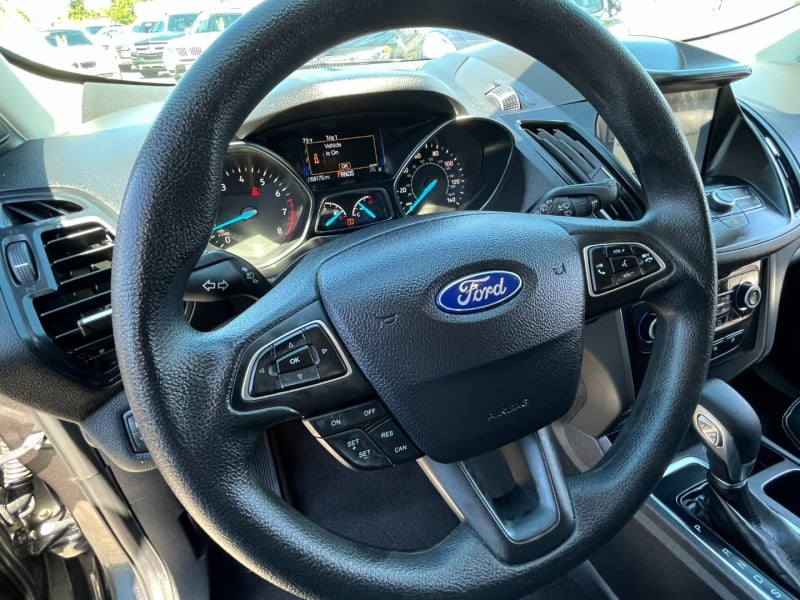 Ford Escape 2019 price $17,888