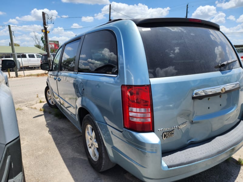 Chrysler Town & Country 2008 price $4,495