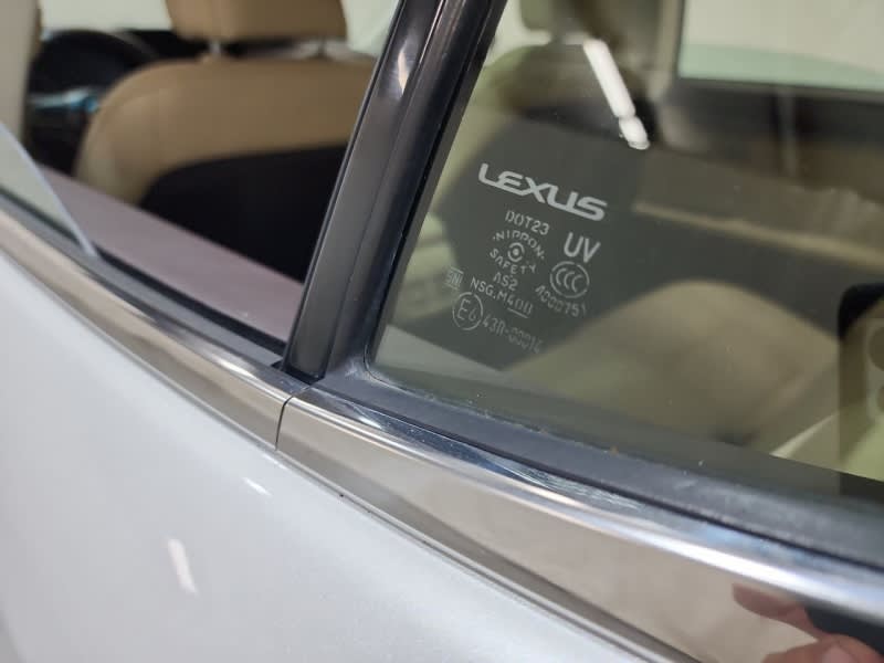 Lexus ES 350 2016 price $21,500
