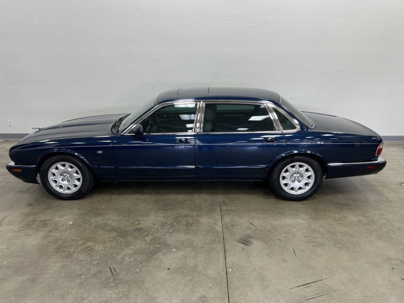 Jaguar XJ 1998 price $18,977