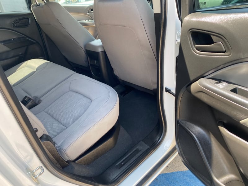 Chevrolet Colorado 2019 price $18,990