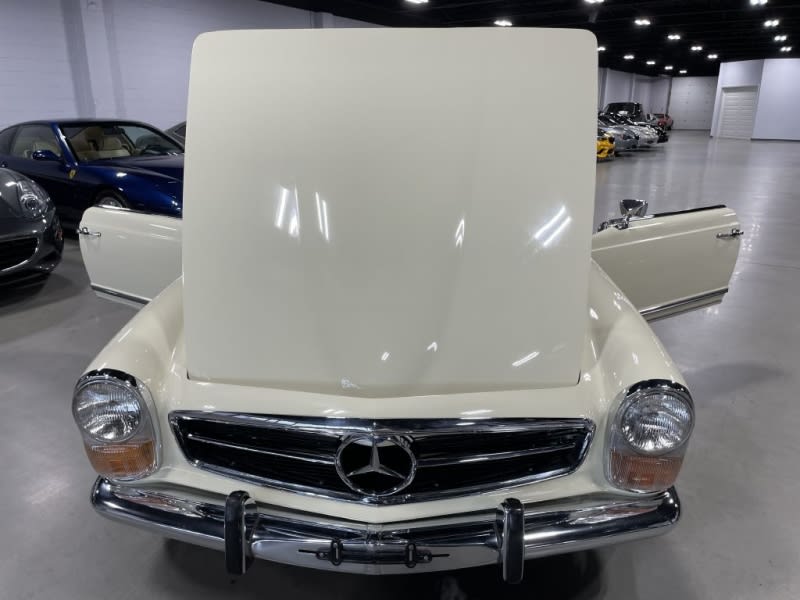 Mercedes-Benz 280SL 1971 price $99,900