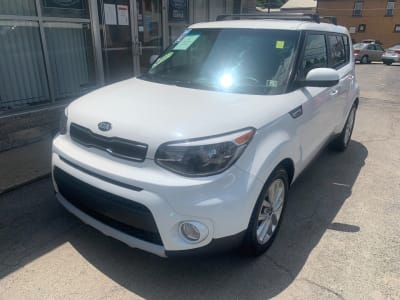 2019 Kia Soul + Auto