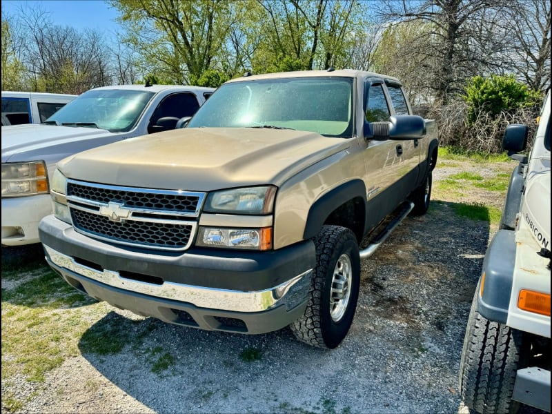 Chevrolet Silverado 2500HD 2005 price $10,000