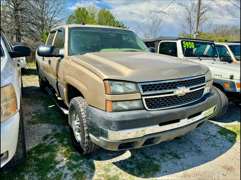 Chevrolet Silverado 2500HD 2005 price $10,000