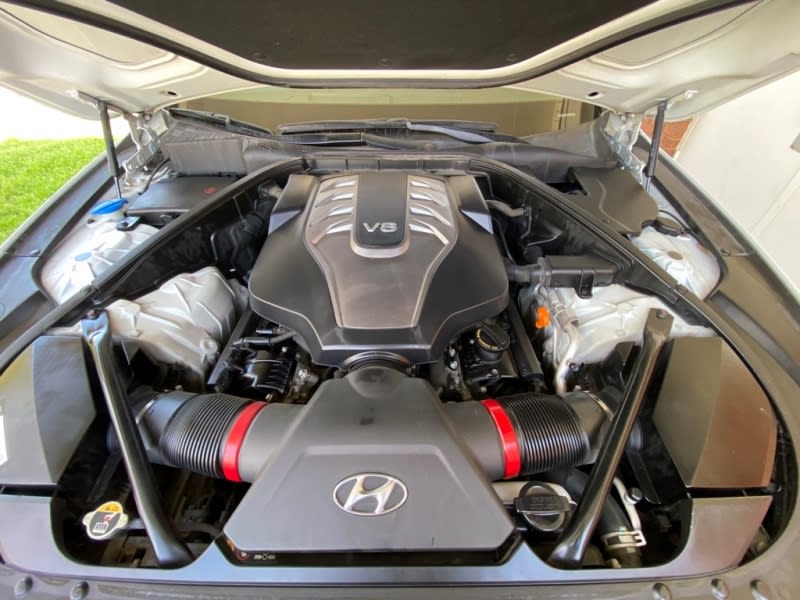 HYUNDAI GENESIS 2015 price $14,995