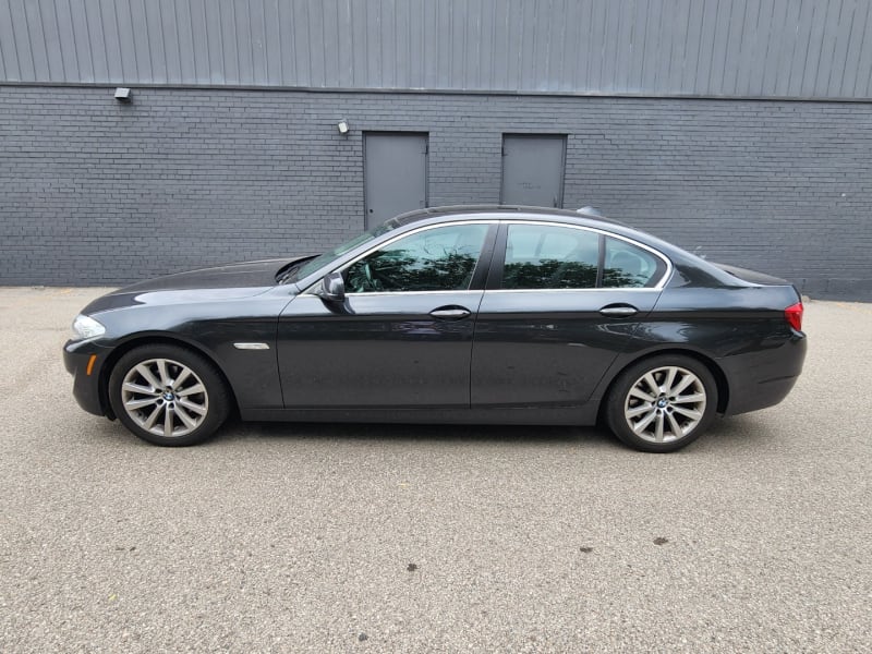 BMW 5-Series 2013 price $15,888