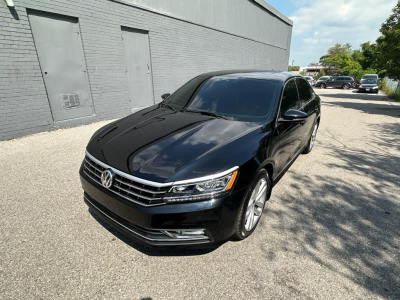 Volkswagen Passat 2018 price $15,990