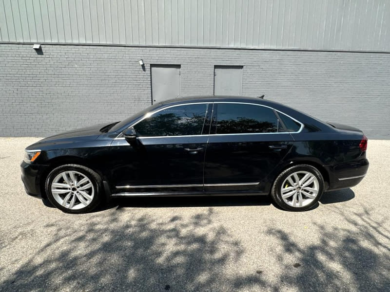 Volkswagen Passat 2018 price $15,990