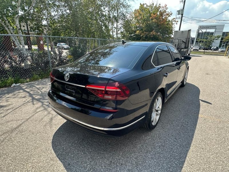 Volkswagen Passat 2018 price $15,990