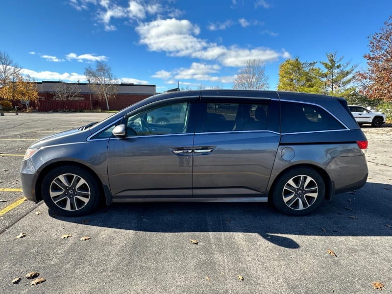 Honda Odyssey 2016 price $11,988