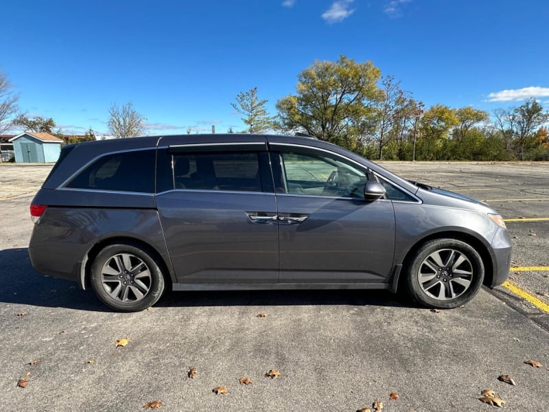 Honda Odyssey 2016 price $11,988