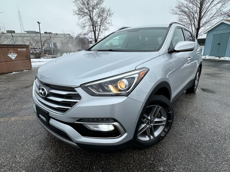 Hyundai Santa Fe 2018 price $15,800