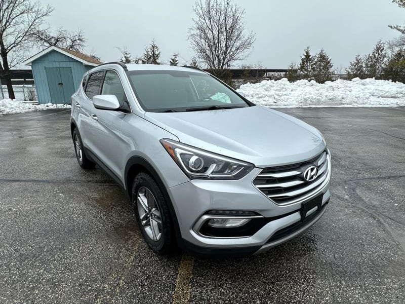 Hyundai Santa Fe 2018 price $15,800