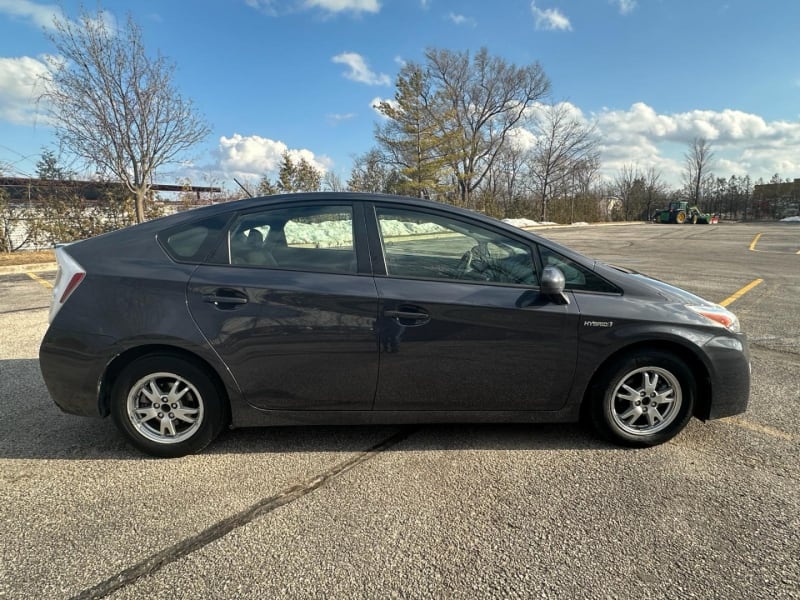 Toyota Prius 2011 price $8,801