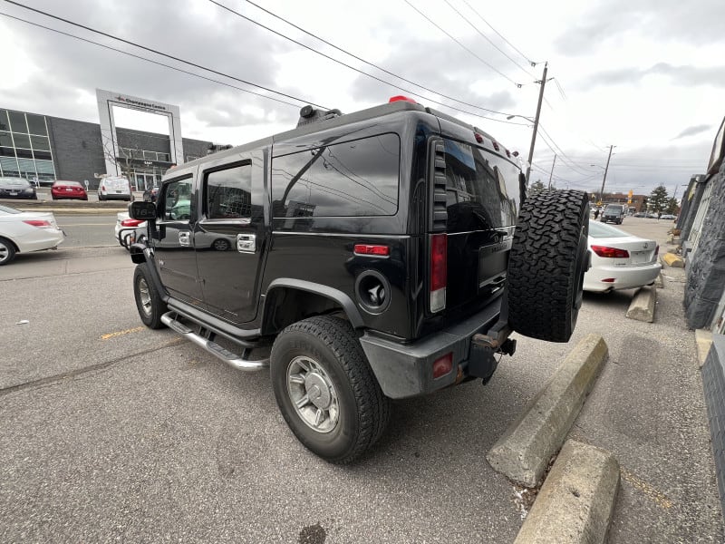 Hummer H2 2006 price $12,990