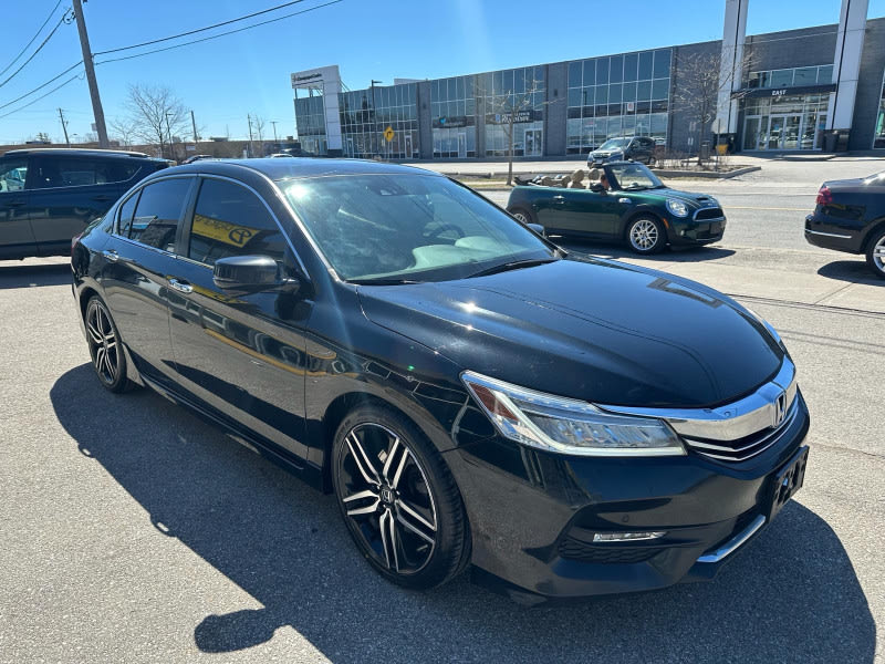 Honda Accord Sedan 2017 price $17,990