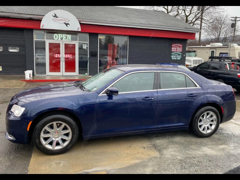 Chrysler 300 2016 price $12,500