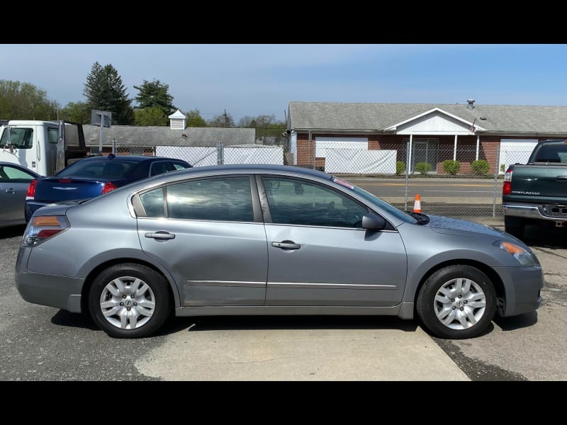 Nissan Altima 2009 price $5,995