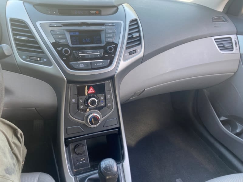 Hyundai Elantra 2015 price $7,900