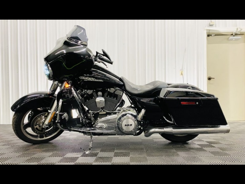 HARLEY DAVIDSON STREET GLIDE 2013 price $21,000