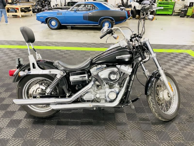 HARLEY DAVIDSON SUPER GLIDE 2009 price $9,980