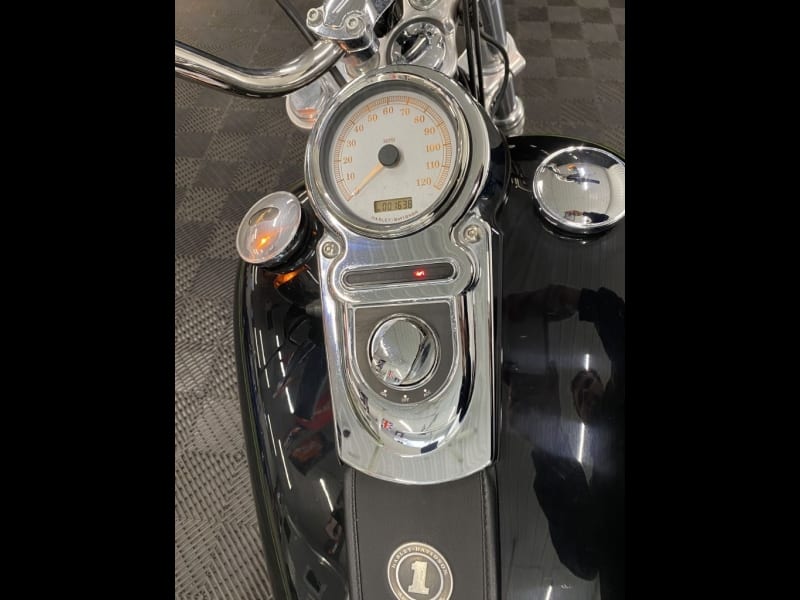 HARLEY DAVIDSON SUPER GLIDE 2009 price $9,980