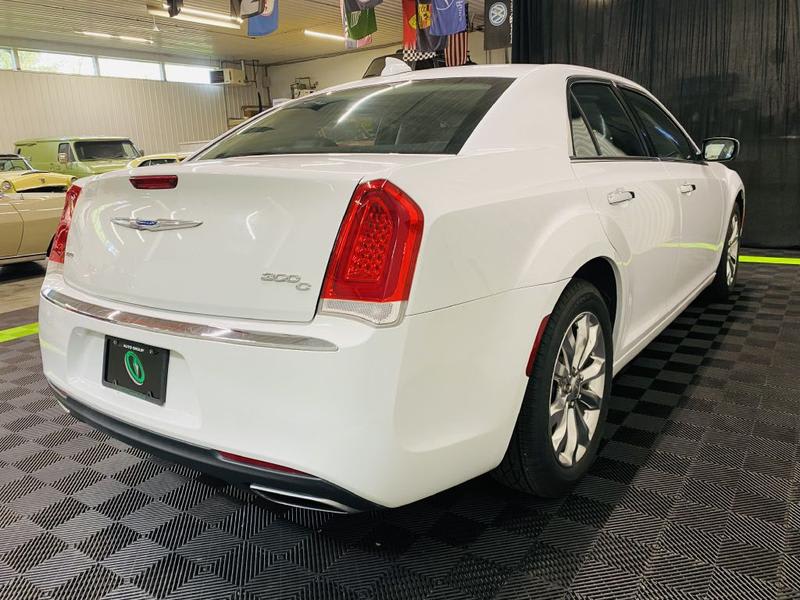 CHRYSLER 300C 2017 price $19,975