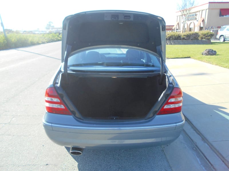 Mercedes-Benz C-Class 2006 price $6,995