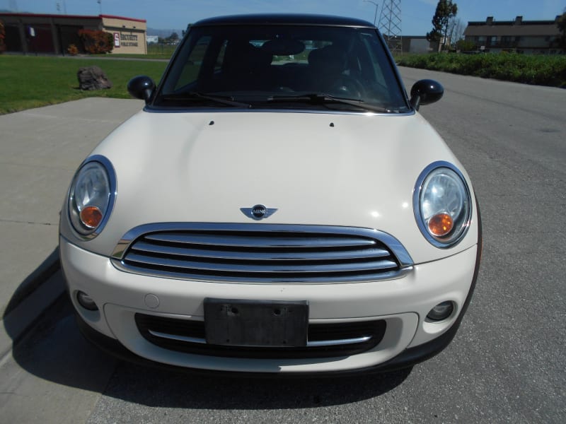 Mini Cooper Hardtop 2012 price $6,995