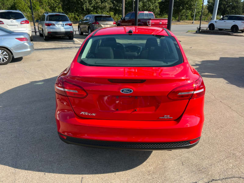 Ford Focus 2016 price $8,990