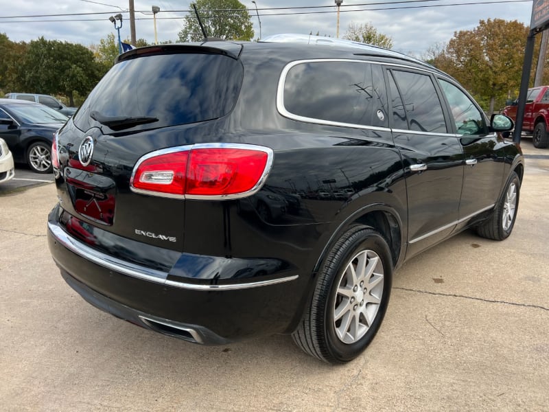 Buick Enclave 2017 price $15,990