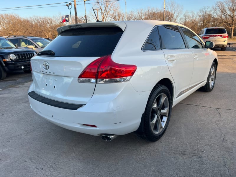 Toyota Venza 2012 price $8,900