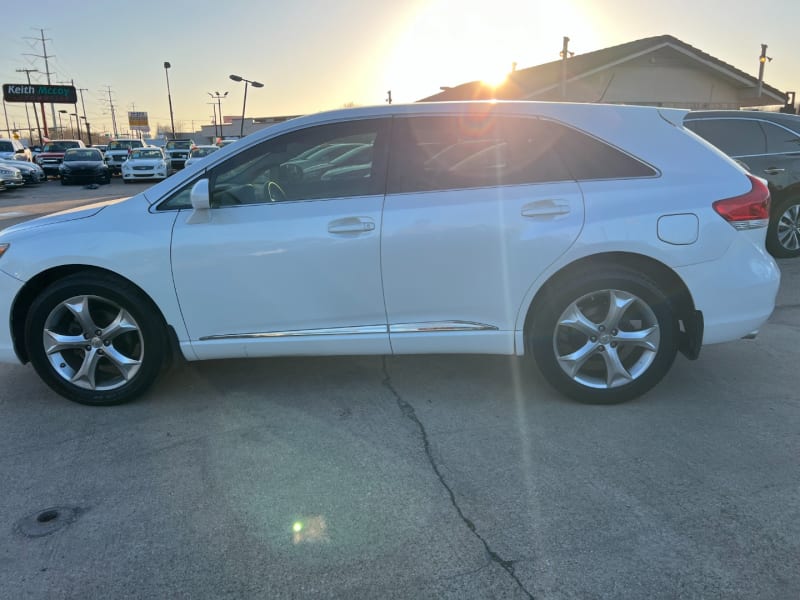 Toyota Venza 2012 price $8,900