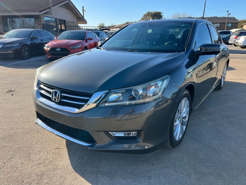 Honda Accord Sedan 2014 price $13,900