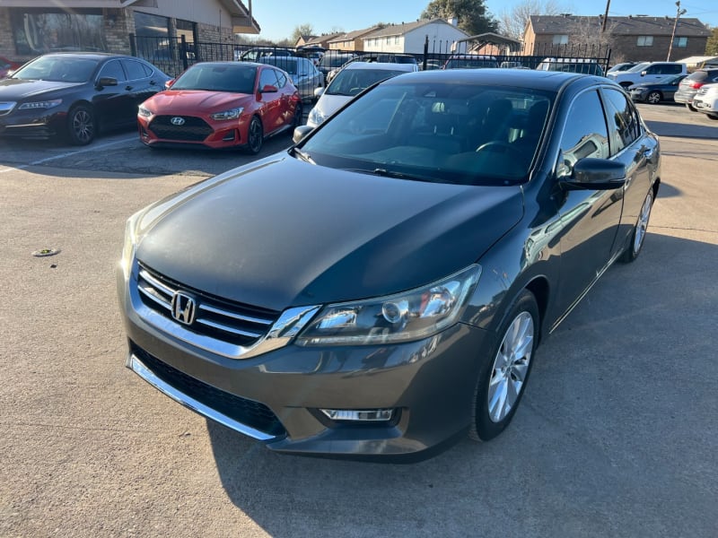 Honda Accord Sedan 2014 price $13,900