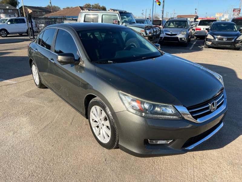 Honda Accord Sedan 2014 price $13,900