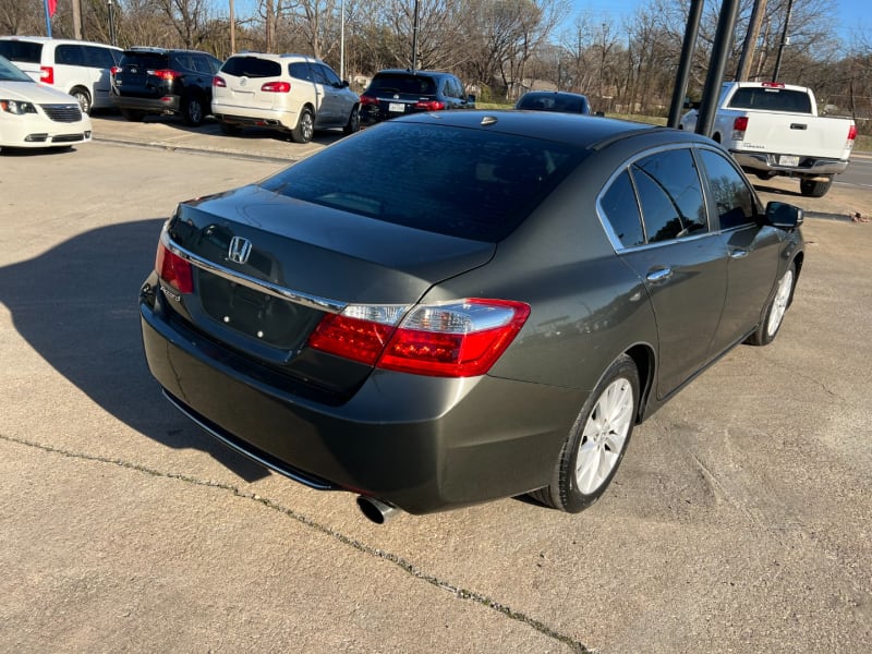 Honda Accord Sedan 2014 price $13,900