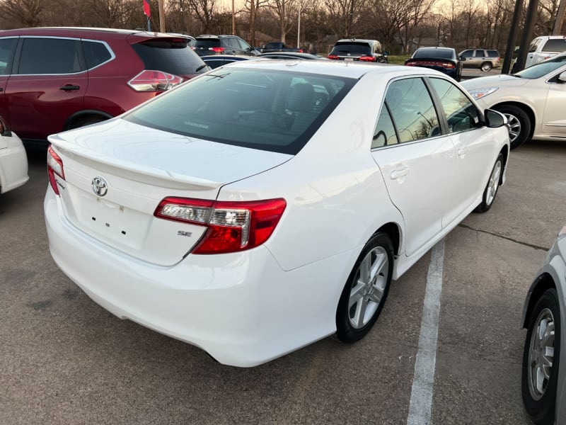 Toyota Camry 2014 price $14,400