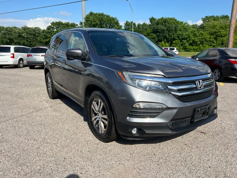 Honda Pilot 2016 price $16,990