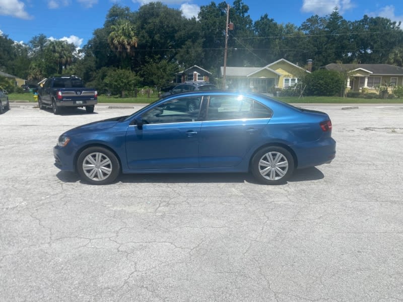 Volkswagen Jetta 2017 price $9,995