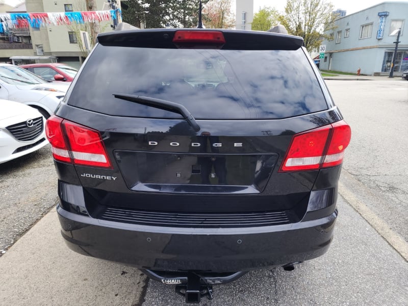 Dodge Journey 2011 price $10,950