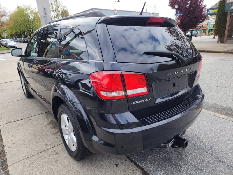 Dodge Journey 2011 price $10,950