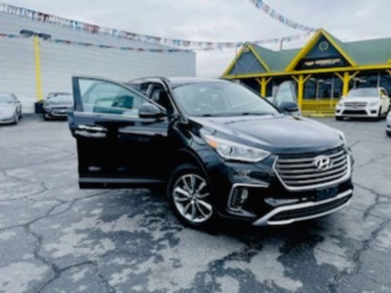 Hyundai Santa Fe 2017 price $15,995