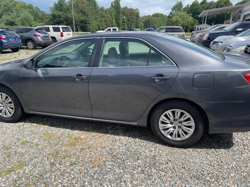 Toyota Camry 2012 price $12,795