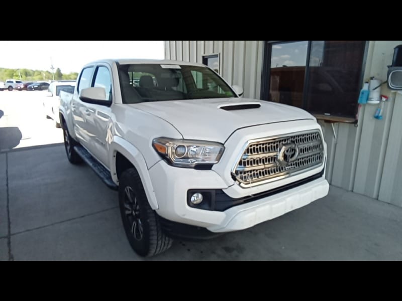 Toyota Tacoma 2017 price $27,995